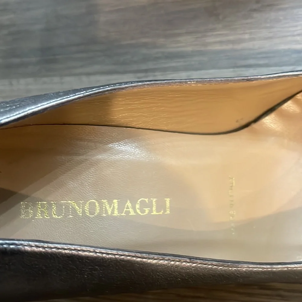 Bruno Magli Metallic Pewter Wedge Heel Sz 38 1/2